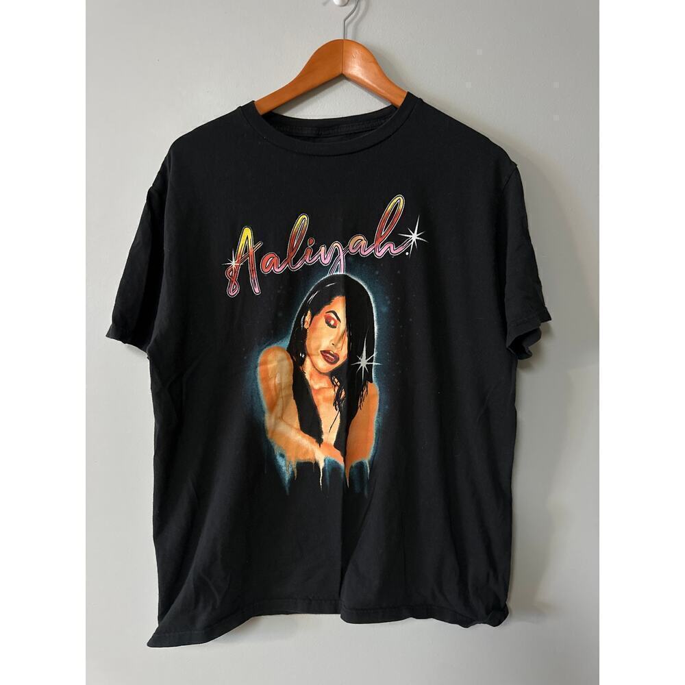 Adult Size L Aaliyah Hip Hop Band Shirt